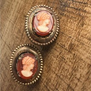 Vintage Cameo Screw Back Earrings 1940s